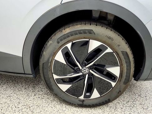 Used 2021 Volkswagen ID.4 Pro image 9