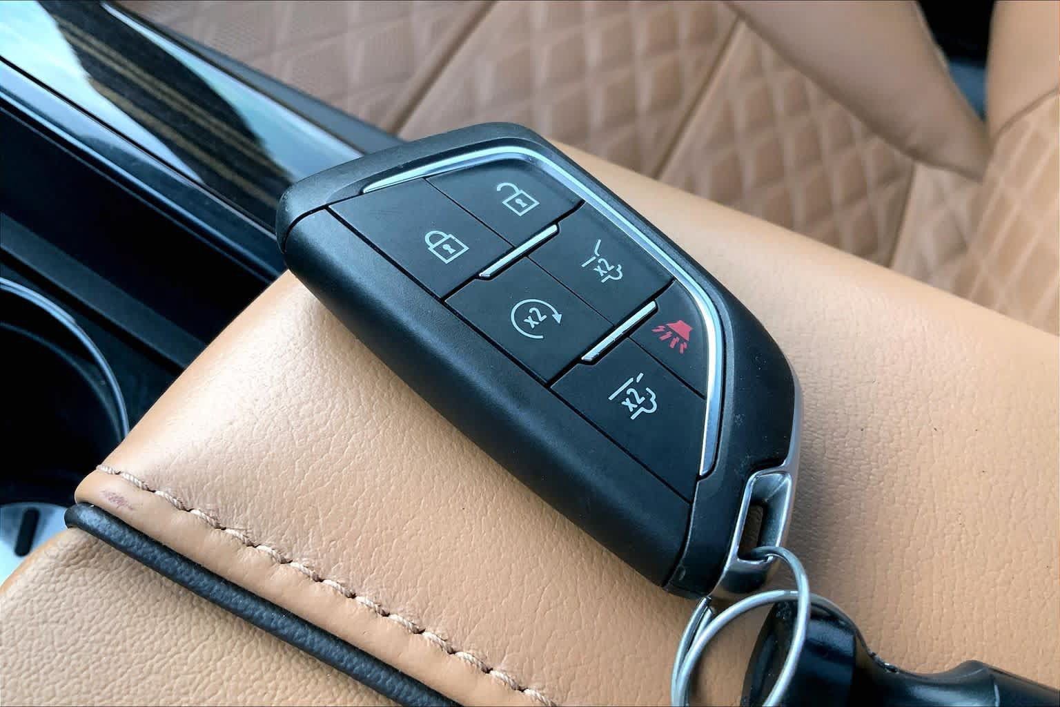Used 2021 Cadillac Escalade ESV Premium Luxury AWD/4WD image 15