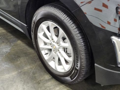 Used 2021 Chevrolet Equinox LS image 7