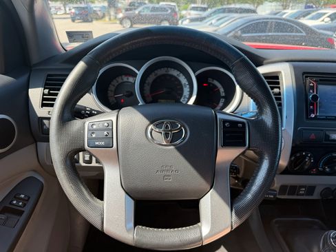 Used 2013 Toyota Tacoma 4x4 Access Cab V6 w/ SR5 Pkg image 17