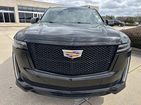 Used 2024 Cadillac Escalade Sport RWD image 2