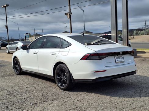 Used 2025 Honda Accord SE image 2