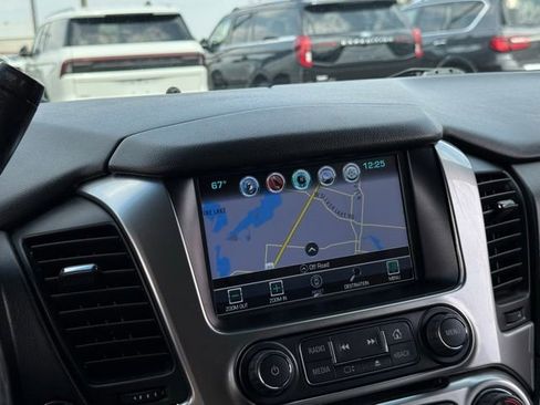 Used 2018 Chevrolet Tahoe Premier AWD/4WD image 3