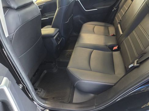 Used 2022 Toyota RAV4 XLE Premium AWD/4WD image 19