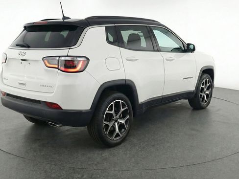Used 2025 Jeep Compass Limited AWD/4WD image 9