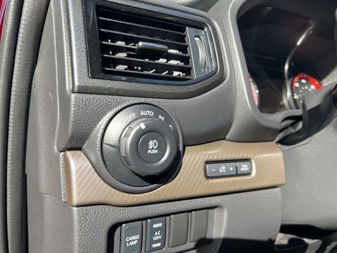 Used 2024 Nissan Titan PRO-4X w/ Pro-4x Convenience Package AWD/4WD image 19