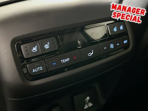 Used 2022 Hyundai Palisade Limited AWD/4WD image 28