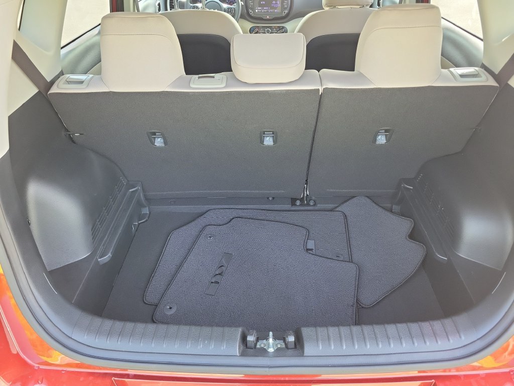 Used 2022 Kia Soul LX FWD image 8