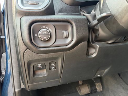 Used 2024 RAM 1500 Big Horn AWD/4WD image 22