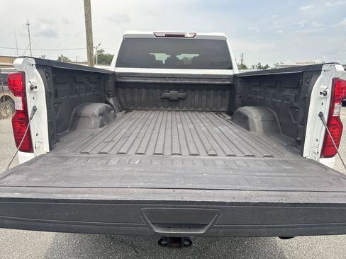 Used 2022 Chevrolet Silverado 2500 Custom w/ Custom Value Package AWD/4WD image 32
