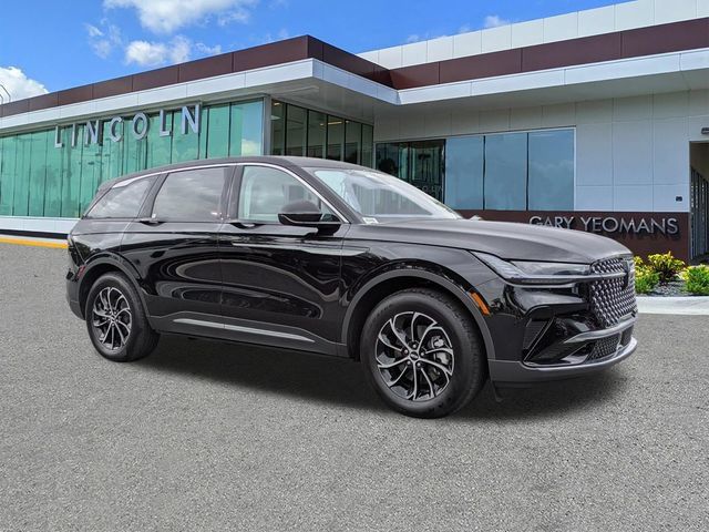 New 2026 Lincoln Nautilus Premier AWD/4WD image 2