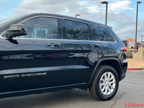 Used 2022 Jeep Grand Cherokee Laredo E RWD image 9