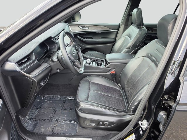 Used 2022 Jeep Grand Cherokee Overland AWD/4WD image 19