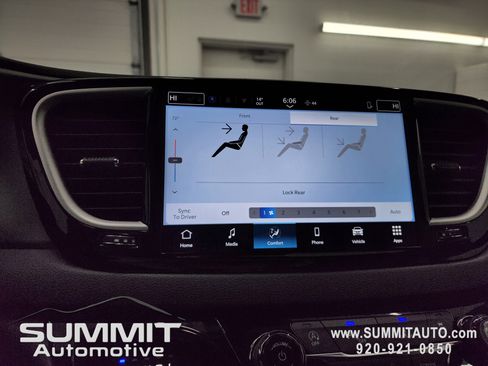 New 2026 Chrysler Voyager LX image 52