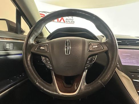 Used 2013 Lincoln MKZ image 24