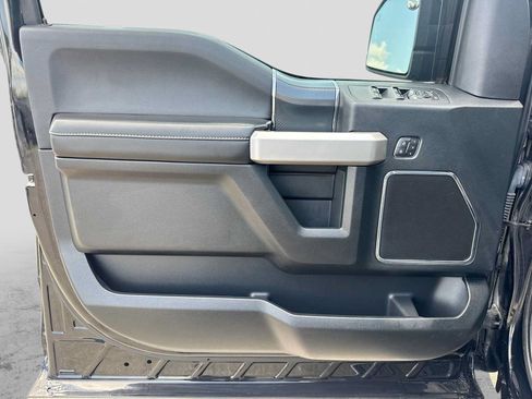 Used 2019 Ford F150 Lariat w/ Equipment Group 502A Luxury AWD/4WD image 30