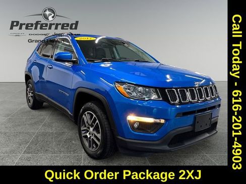 Used 2017 Jeep Compass Latitude w/ Cold Weather Group image 1