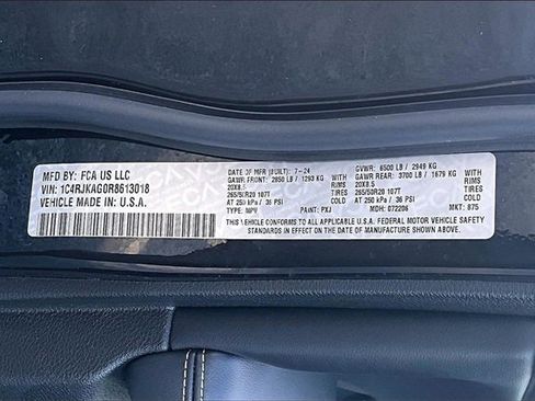 Used 2024 Jeep Grand Cherokee L Altitude image 33