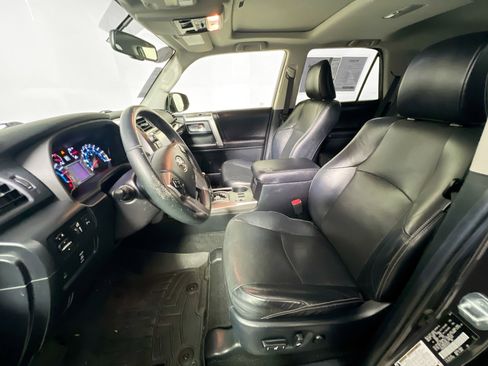 Used 2016 Toyota 4Runner Limited image 14