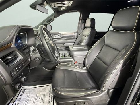 Used 2023 Chevrolet Suburban Premier RWD image 17