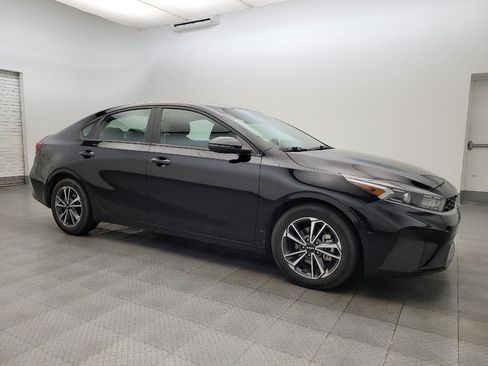 Used 2022 Kia Forte LXS w/ LXS Technology Package image 11