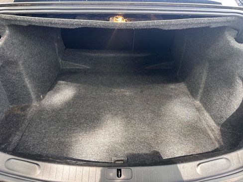 Used 2019 Chevrolet Impala Premier FWD image 9