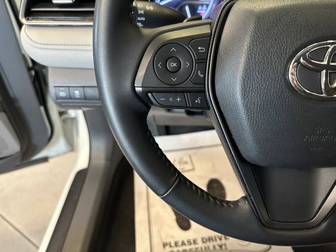 Used 2022 Toyota Camry SE image 11
