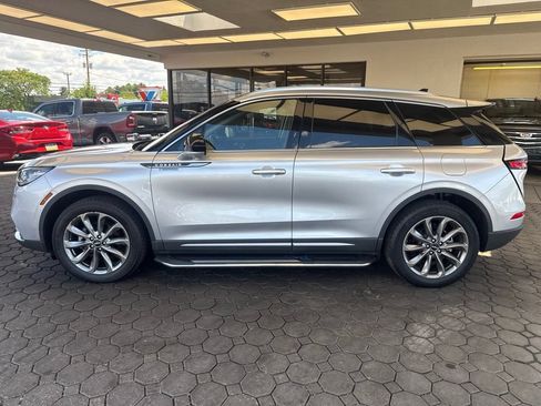 Used 2020 Lincoln Corsair AWD w/ Premium Package image 9