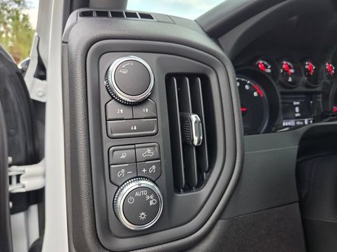 Used 2026 GMC Sierra 2500 Pro w/ Convenience Package AWD/4WD image 23