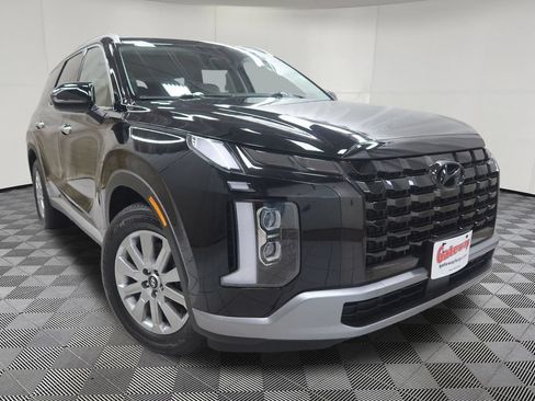 Used 2023 Hyundai Palisade SEL AWD/4WD image 3