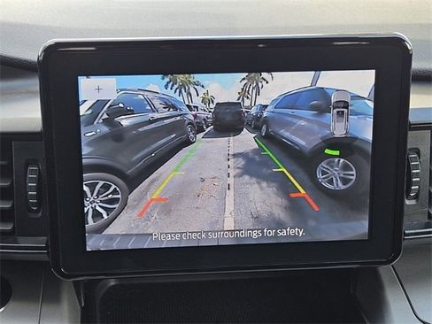 Used 2023 Ford Explorer XLT image 20