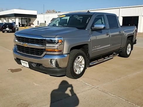 Used 2017 Chevrolet Silverado 1500 LT w/ All Star Edition image 4