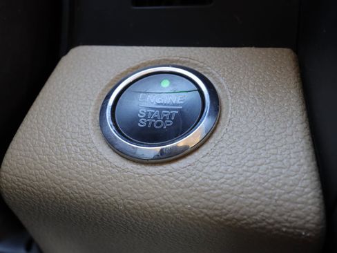 Used 2018 Ford F150 Lariat w/ Equipment Group 502A Luxury image 21