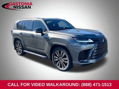 Used 2023 Lexus LX 600 4WD w/ Luxury Package