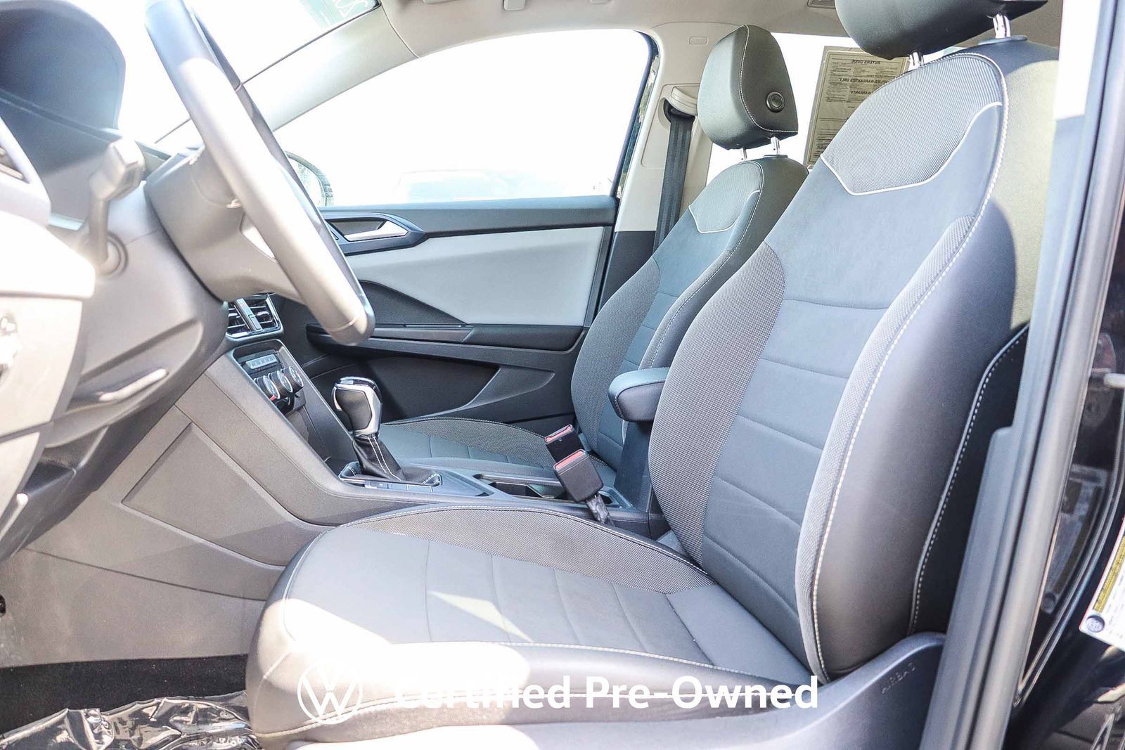 Certified 2023 Volkswagen Taos SE FWD image 19