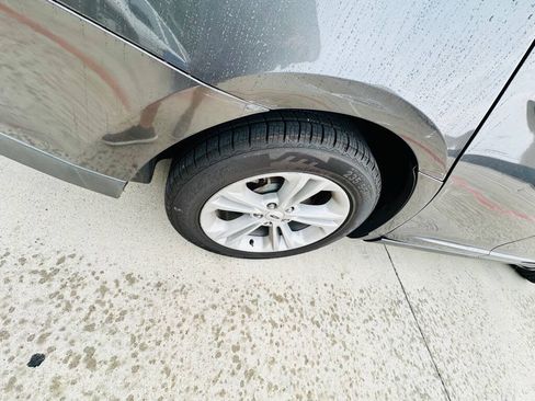 Used 2015 Ford Taurus SEL FWD image 22