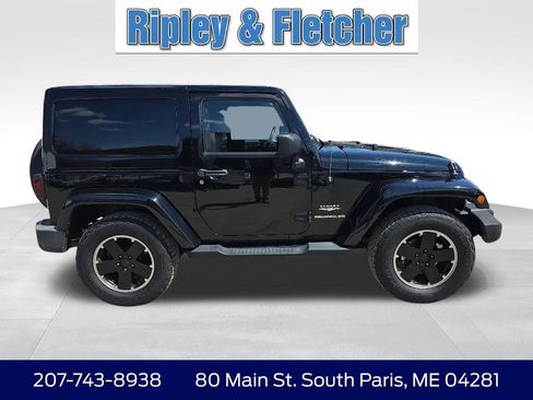 Used 2014 Jeep Wrangler Sahara w/ Dual Top Group AWD/4WD image 3