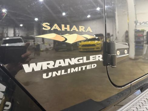 Used 2011 Jeep Wrangler Unlimited Sahara w/ Connectivity Group AWD/4WD image 27