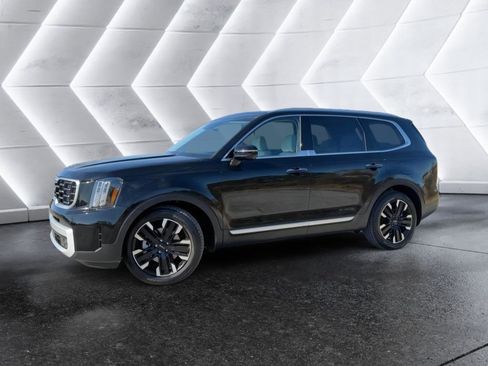 Used 2025 Kia Telluride SX image 3