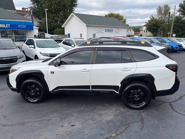 Used 2022 Subaru Outback Wilderness AWD/4WD image 6