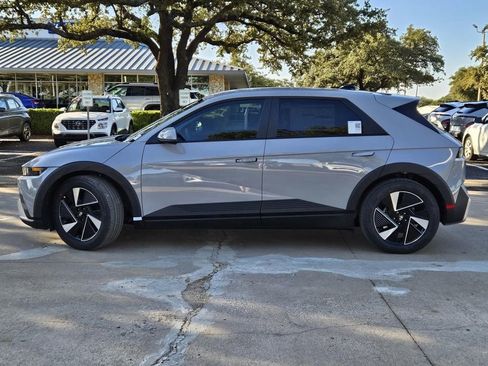 New 2026 Hyundai Ioniq 5 SEL image 2