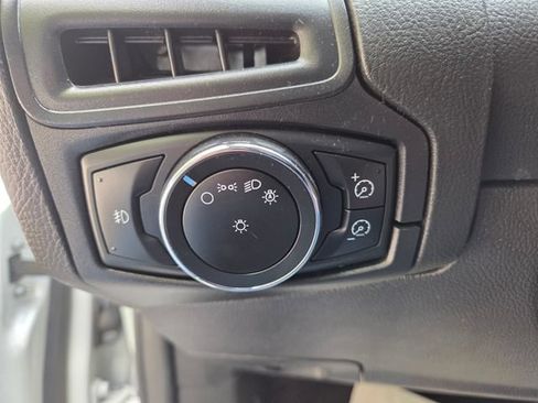 Used 2012 Ford Focus SE FWD image 20