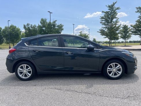 Used 2017 Chevrolet Cruze LT w/ Convenience Package FWD image 6