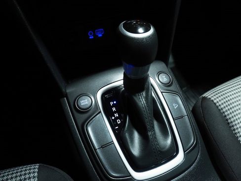 Used 2019 Hyundai Kona SE image 17