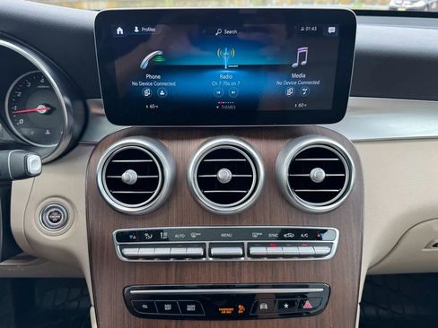 Used 2021 Mercedes-Benz GLC 300 4MATIC image 16