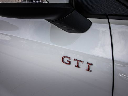 Used 2025 Volkswagen GTI SE FWD image 4