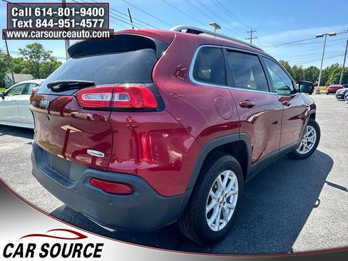 Used 2017 Jeep Cherokee Latitude w/ Safety/Convenience Group AWD/4WD image 8
