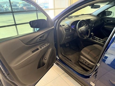 Used 2022 Chevrolet Equinox RS w/ LPO, Floor Liner Package image 10
