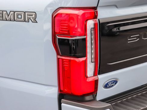 Certified 2025 Ford F250 Platinum w/ Tremor Off-Road Package AWD/4WD image 7