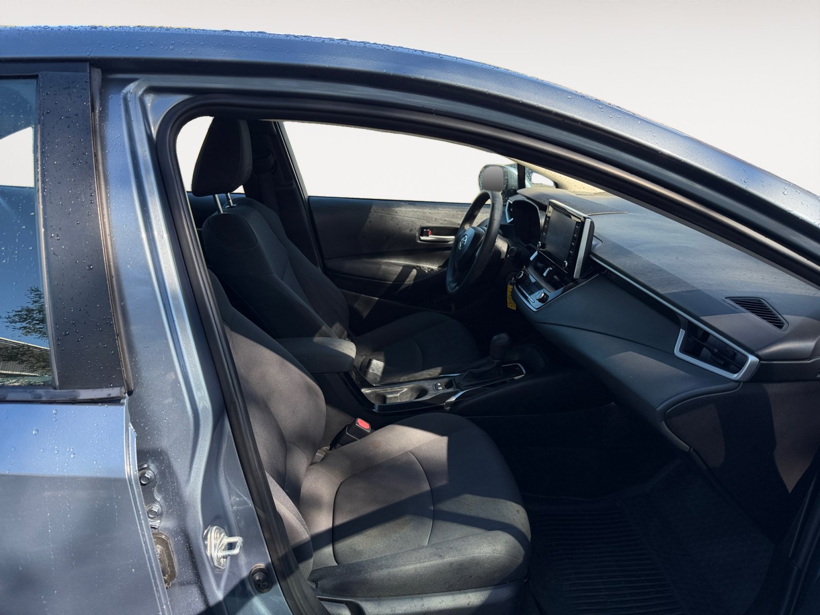 Used 2020 Toyota Corolla LE FWD image 15